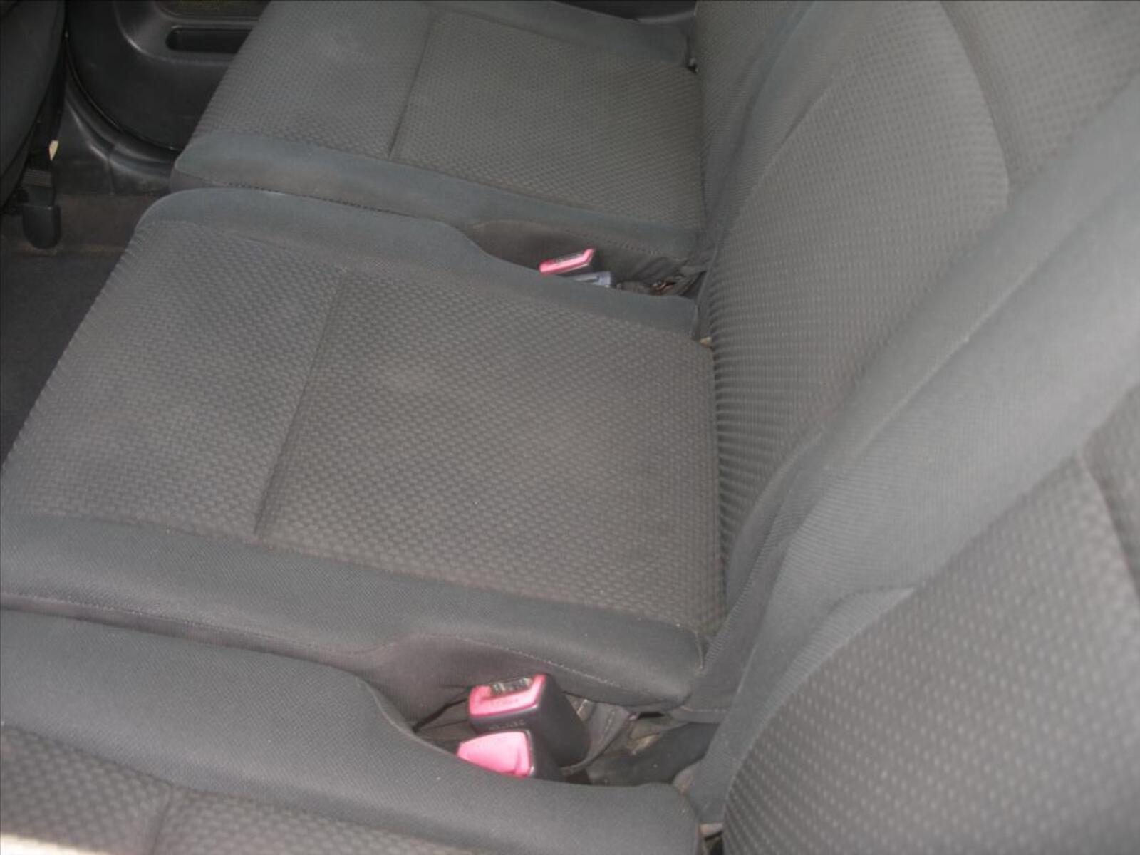 Toyota Corolla Verso 6