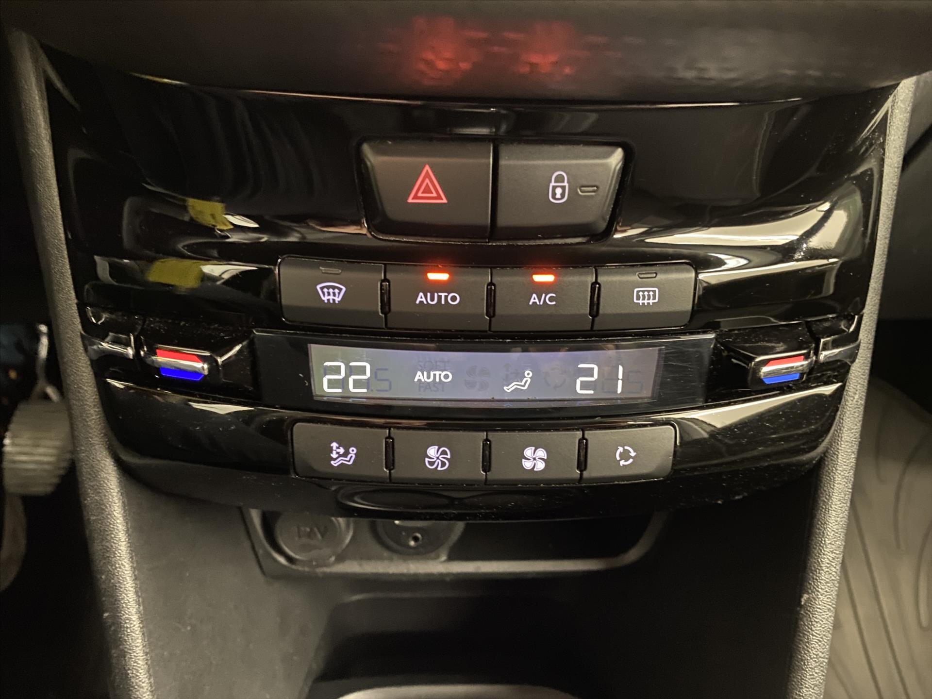 Peugeot 2008 Hatchback 1,2 l 60 kw