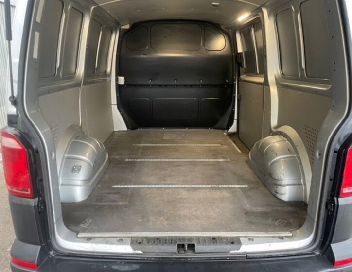 Volkswagen Transporter Skříň 2,0 l 75 kw