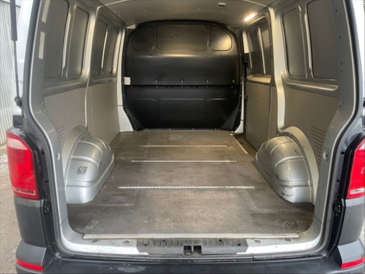 Volkswagen Transporter Skříň 2,0 l 75 kw