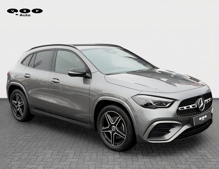 Mercedes-Benz GLA 7