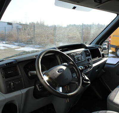 Ford Transit 9