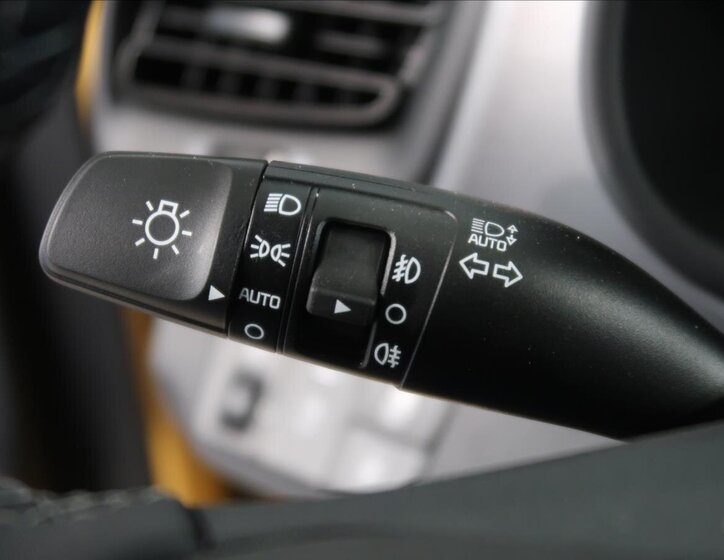 KIA Stonic SUV / Terénní 1,2 l 58 kw