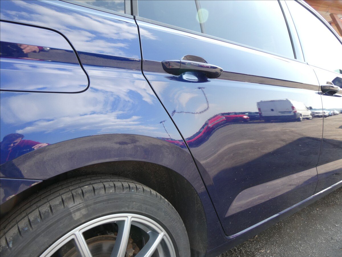 Volkswagen Touran MPV 1,2 l 81 kw