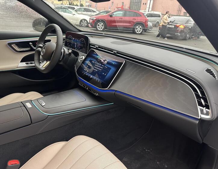 Mercedes-Benz Třídy E 17