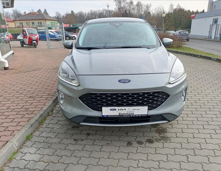 Ford Kuga SUV / Terénní 2,5 l 165 kw