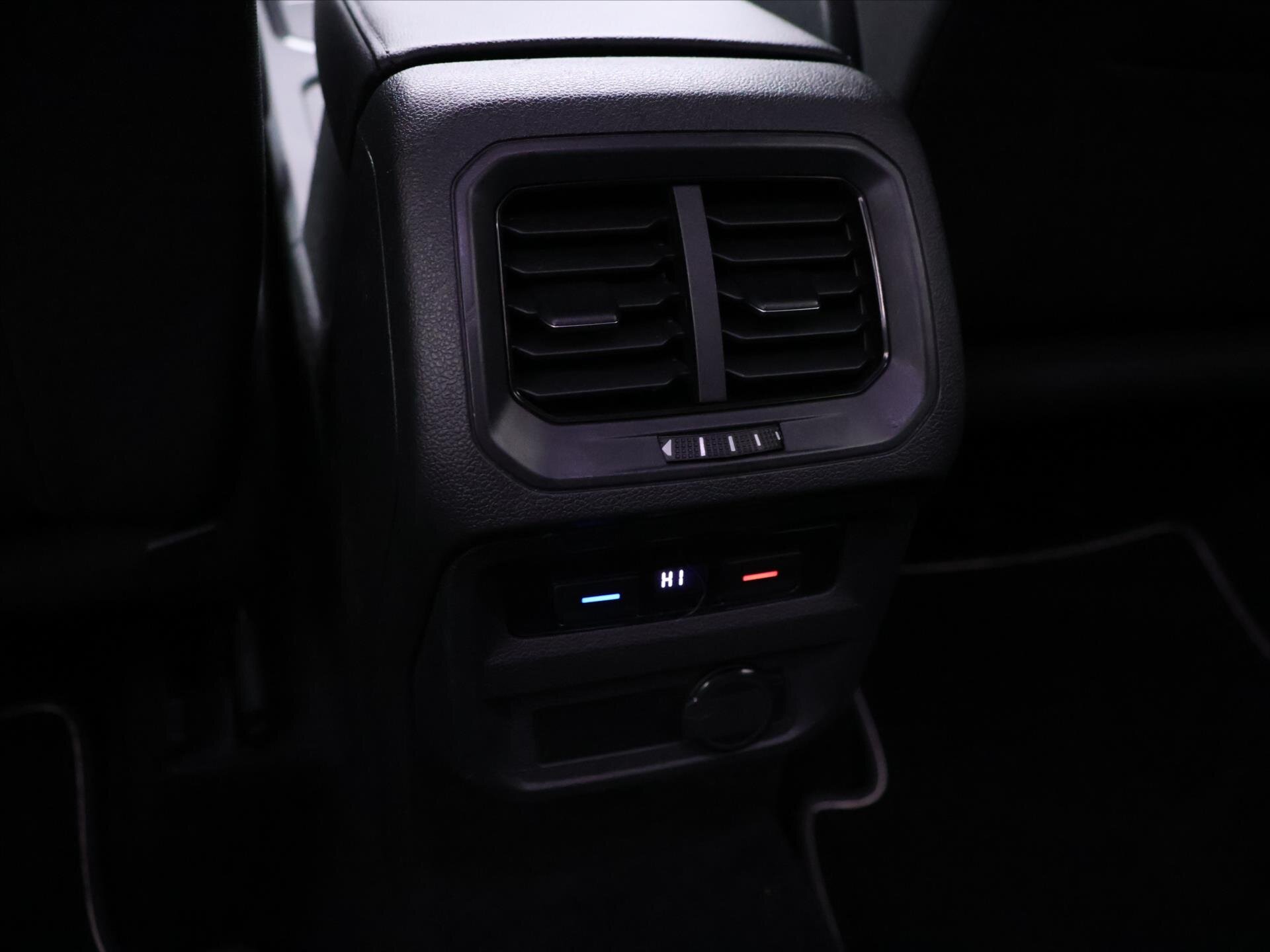 Volkswagen Tiguan Allspace SUV / Terénní 2,0 l 110 kw