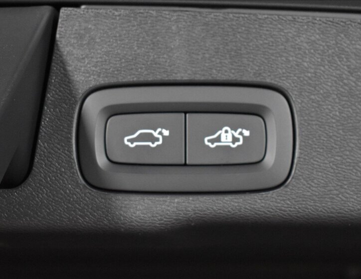 Volvo XC60 SUV / Terénní 2,0 l 184 kw