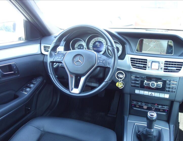 Mercedes-Benz Třídy E 19