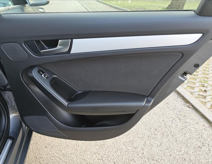 Audi A4 Kombi 2,0 l 110 kw