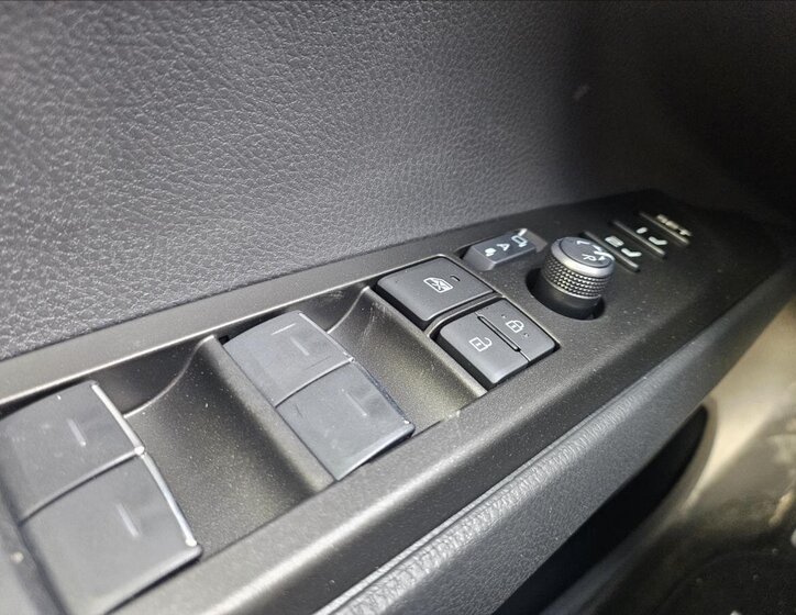 Toyota Camry Sedan / Limuzína 2,5 l 137 kw