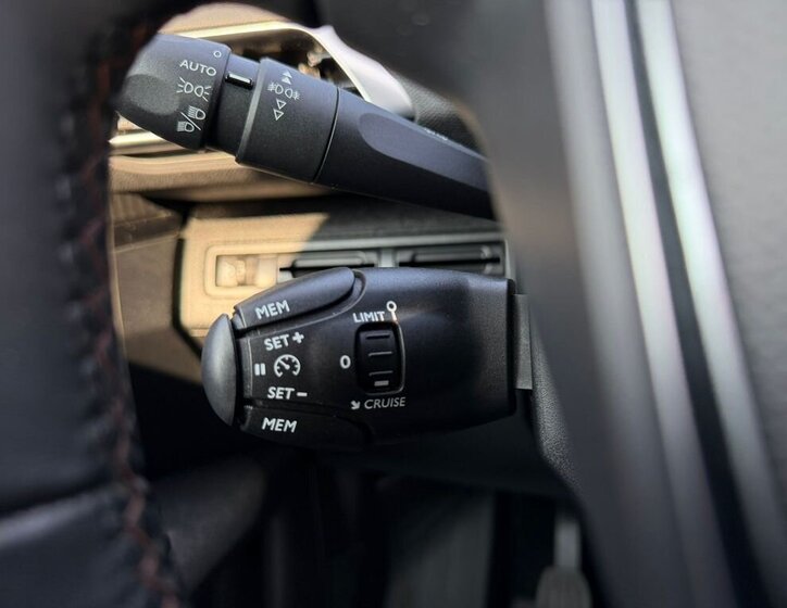 Peugeot 3008 SUV / Terénní 1,2 l 96 kw