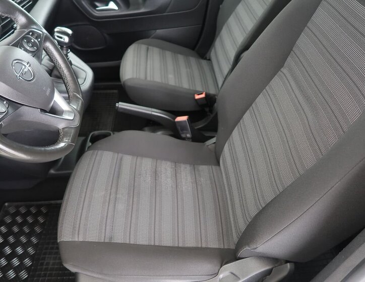 Opel Combo MPV 1,5 l 96 kw