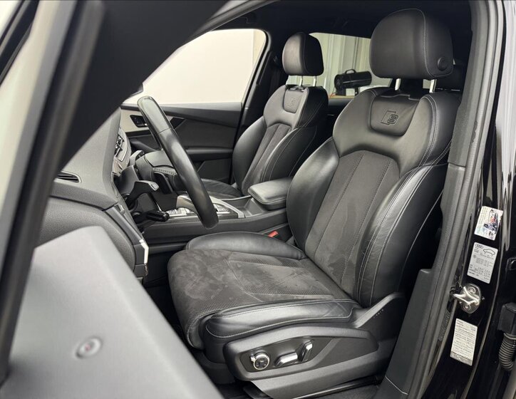 Audi SQ7 SUV / Terénní 4,0 l 320 kw