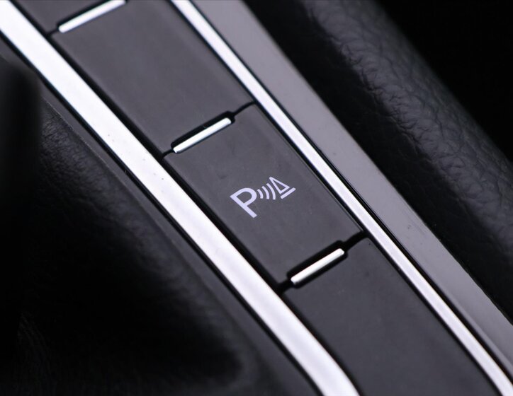 Volkswagen Golf Hatchback 2,0 l 221 kw