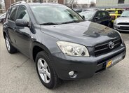 Toyota RAV4 SUV / Terénní 2,2 l 100 kw