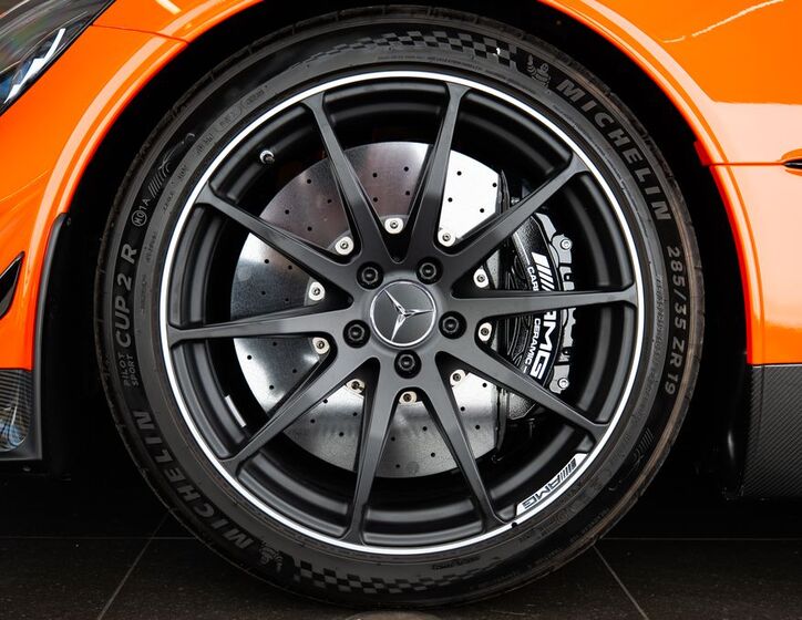 Mercedes-Benz AMG GT 22