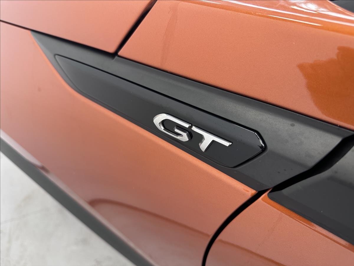 Peugeot 2008 SUV / Terénní 1,2 l 114 kw