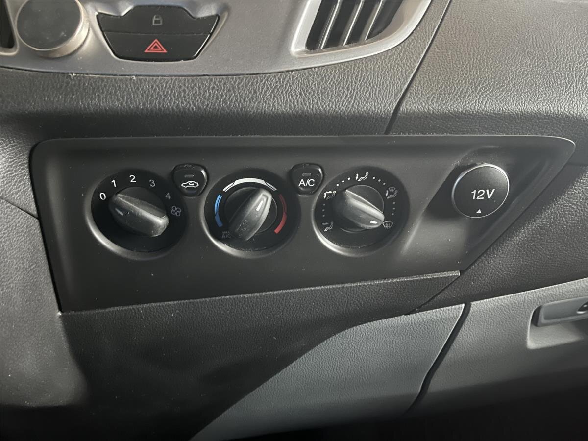 Ford Transit Custom Skříň 2,2 l 74 kw