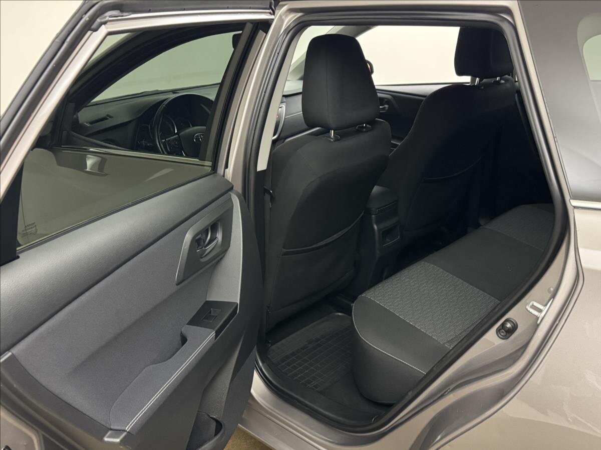 Toyota Auris Kombi 1,4 l 66 kw