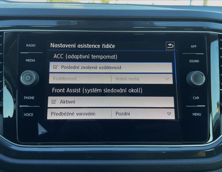 Volkswagen T-Roc SUV 2,0 l 110 kw