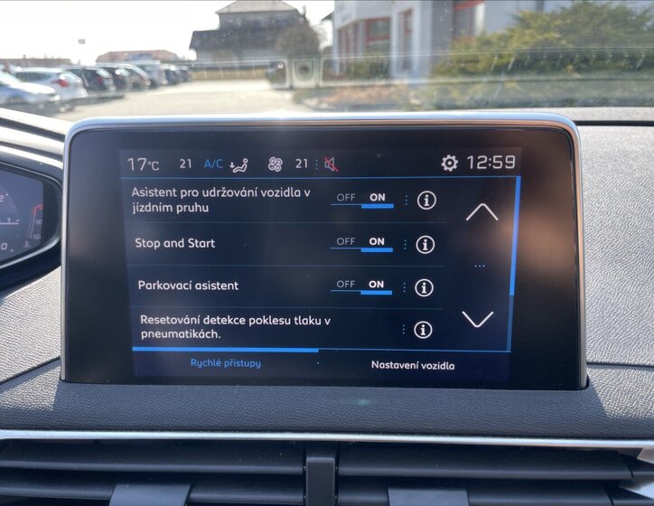 Peugeot 3008 MPV 1,2 l 96 kw