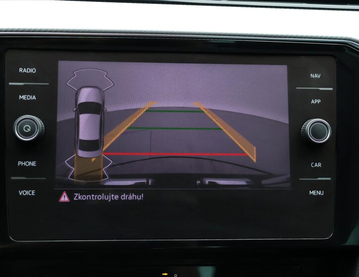 Volkswagen Passat Sedan / Limuzína 2,0 l 140 kw