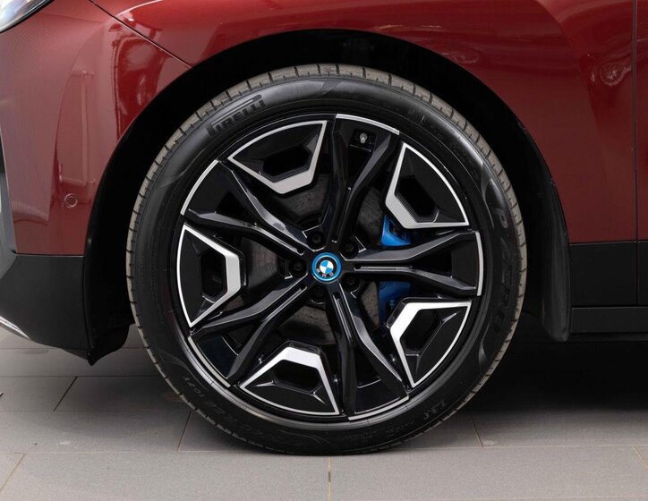 BMW iX SUV 0,0 240 kw