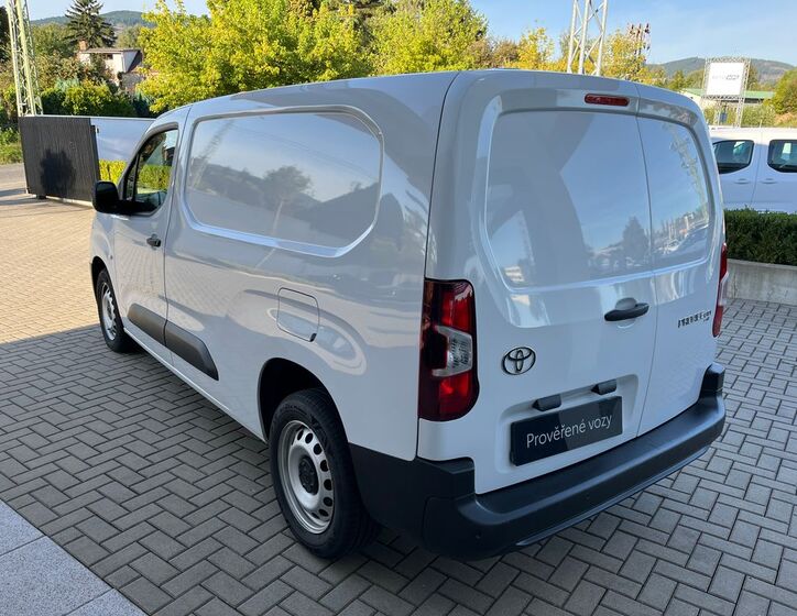 Toyota ProAce 4
