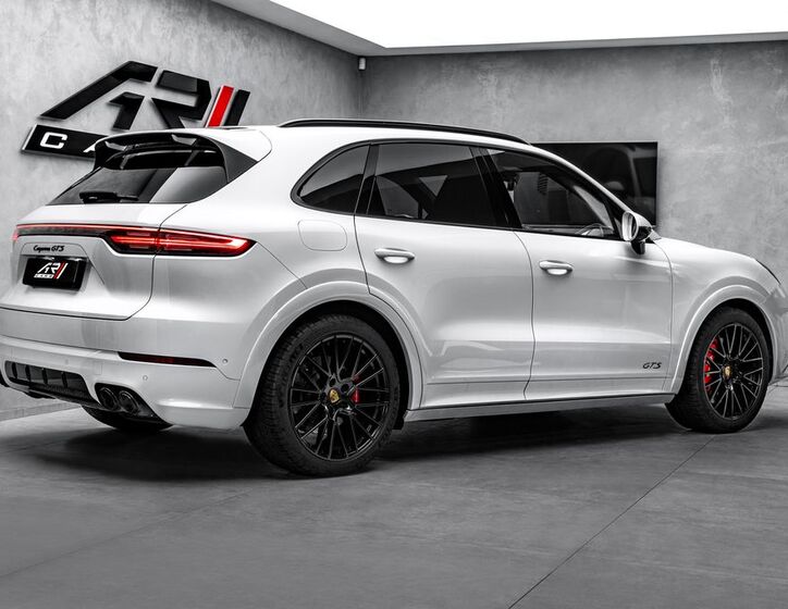 Porsche Cayenne SUV 4,0 l 338 kw