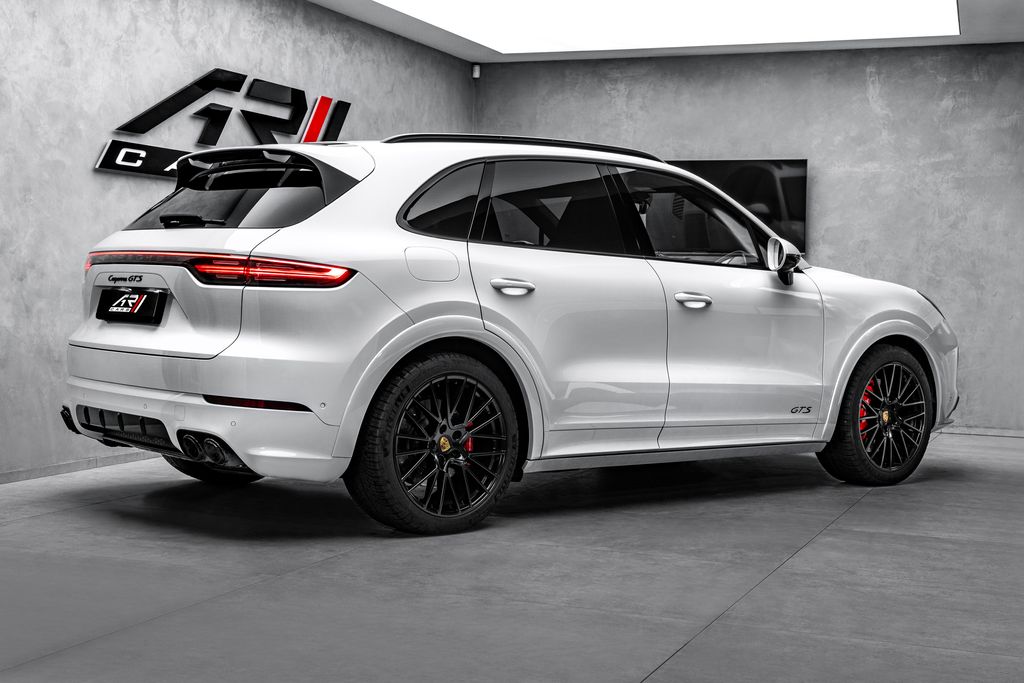 Porsche Cayenne SUV 4,0 l 338 kw