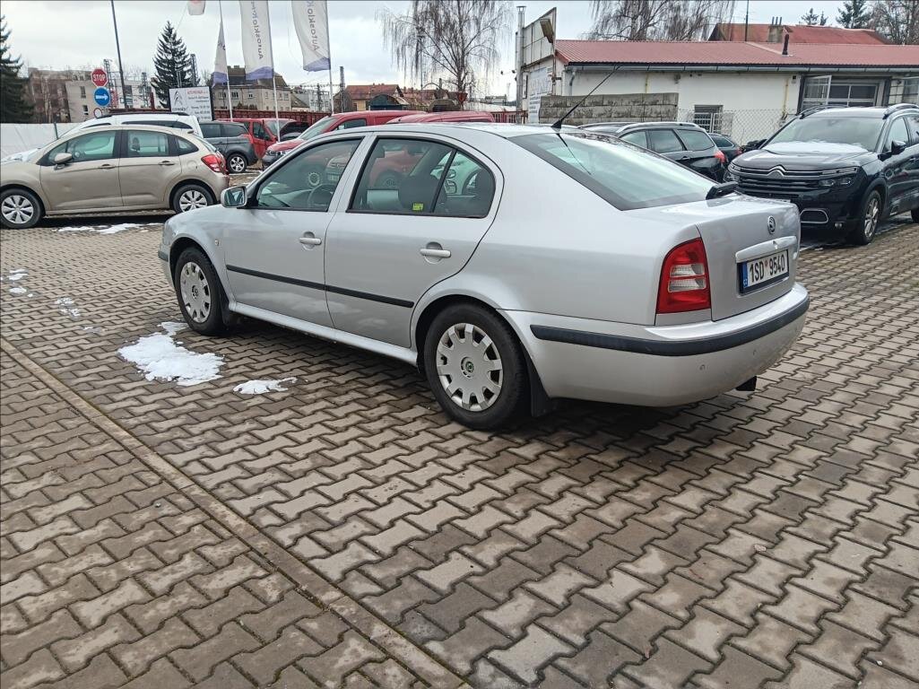 Škoda Octavia Liftback 1,8 l 110 kw