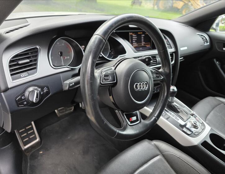 Audi S5 14