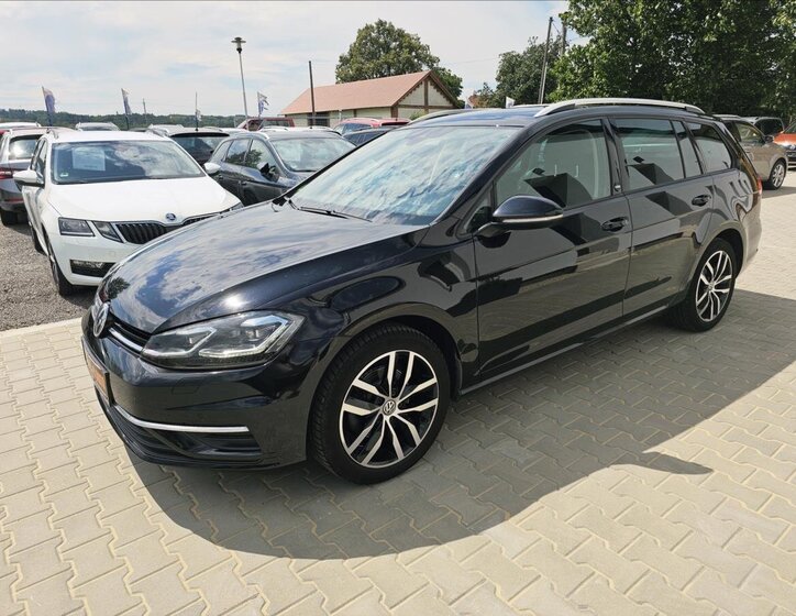 Volkswagen Golf Kombi 2,0 l 110 kw