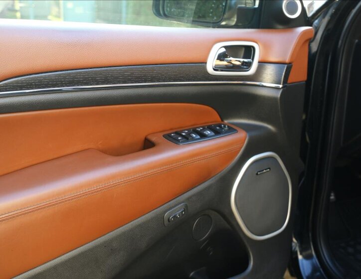 Jeep Grand Cherokee 15