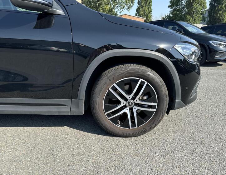 Mercedes-Benz GLA 15