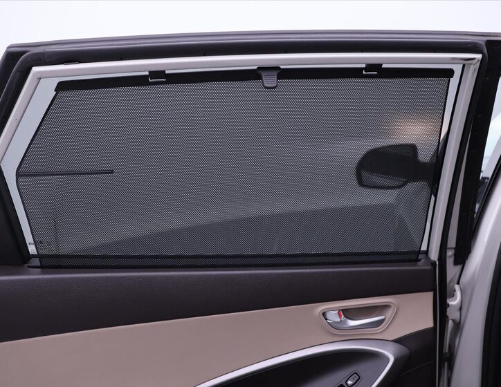 Hyundai Grand Santa Fe 25