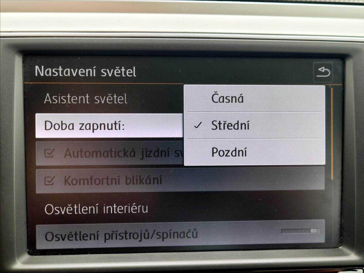 Volkswagen Passat Kombi 1,6 l 88 kw