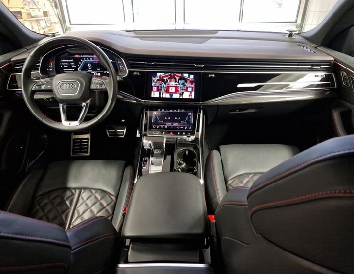 Audi SQ8 SUV / Terénní 4,0 l 373 kw
