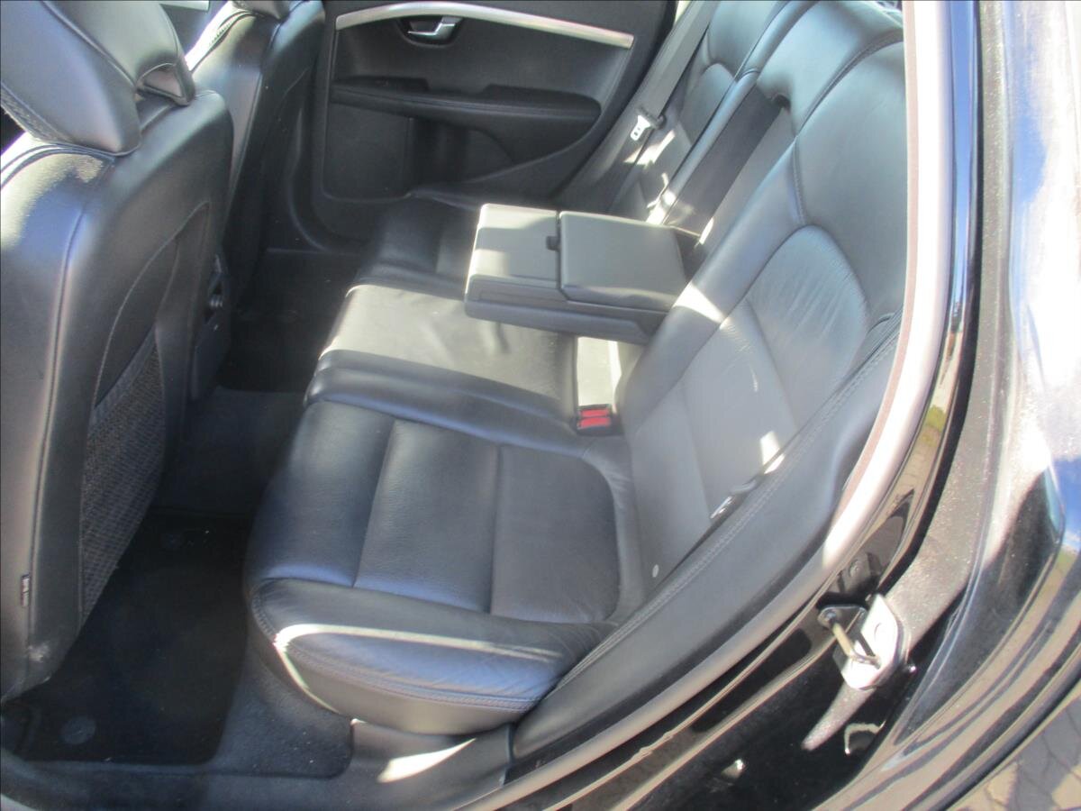 Volvo XC70 Kombi 2,4 l 151 kw