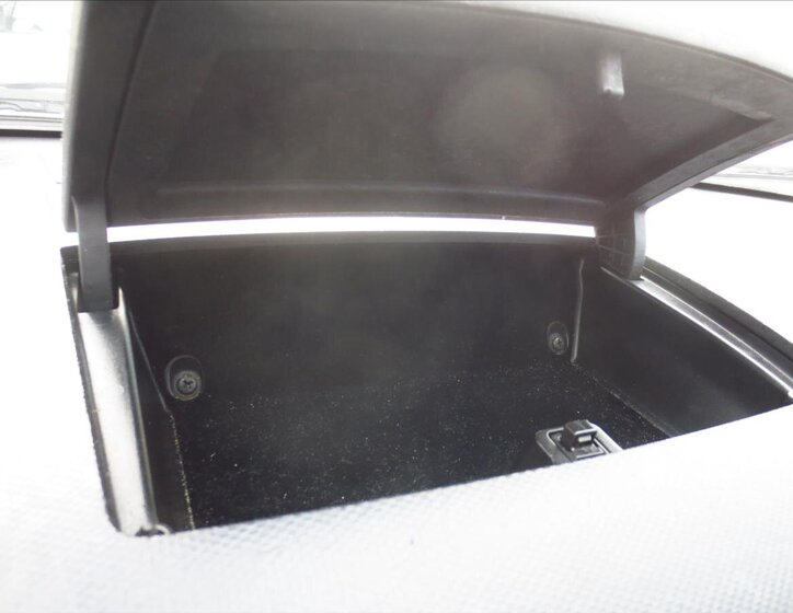 Mitsubishi Outlander SUV / Terénní 2,4 l 125 kw