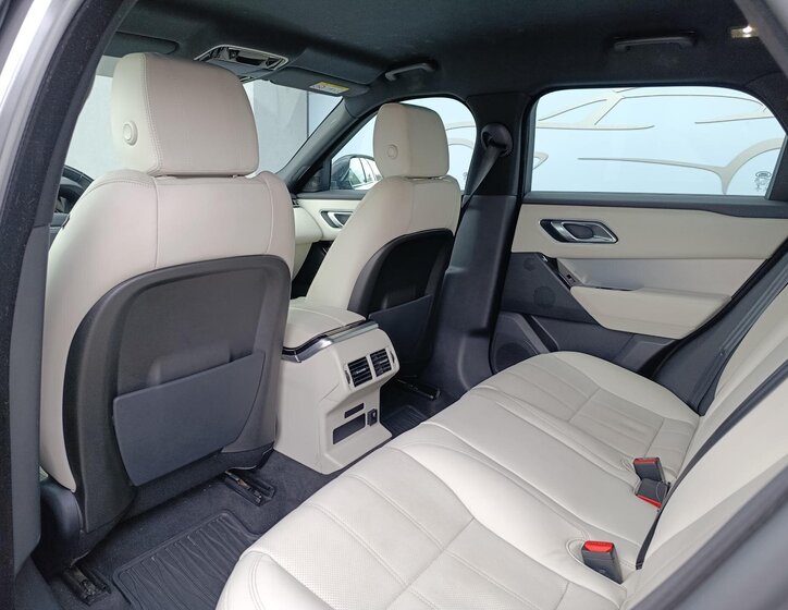 Land Rover Range Rover Velar SUV / Terénní 2,0 l 184 kw