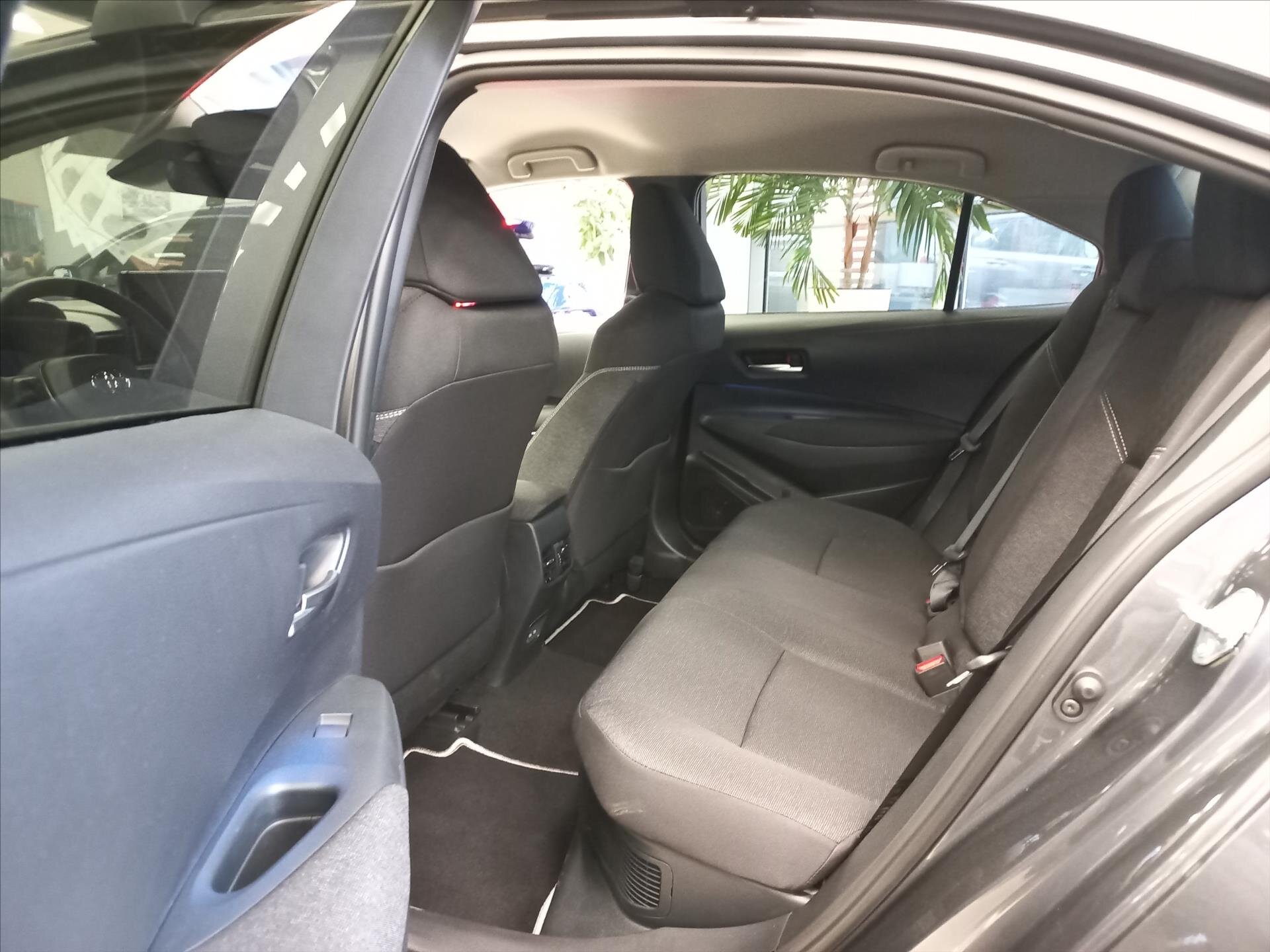 Toyota Corolla Sedan / Limuzína 1,8 l 72 kw