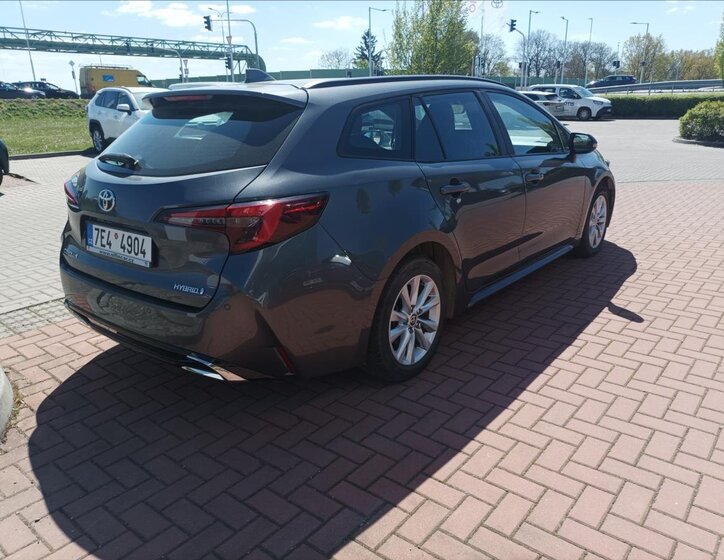 Toyota Corolla Kombi 2,0 l 112 kw