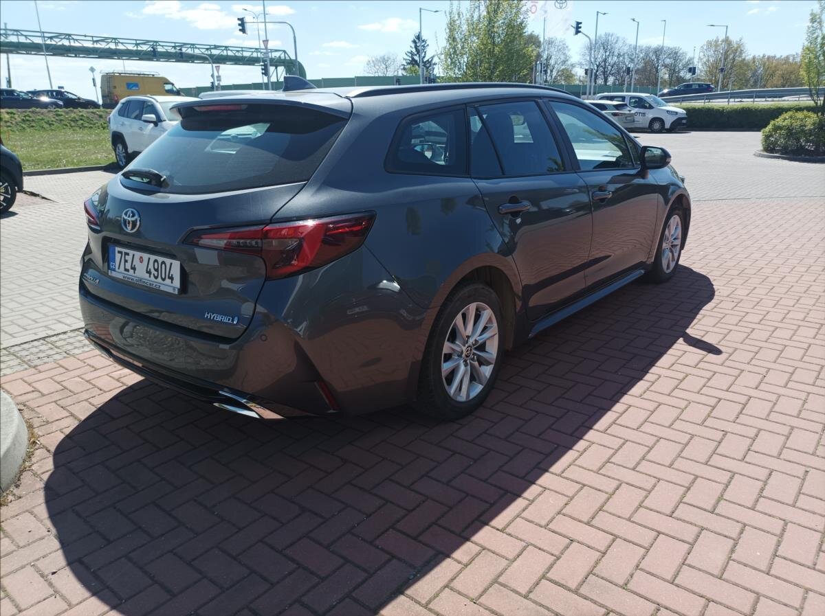 Toyota Corolla Kombi 2,0 l 112 kw