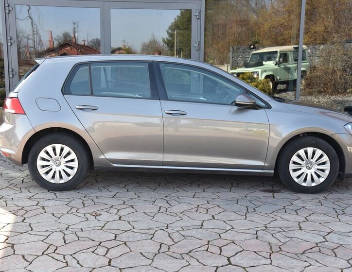 Volkswagen Golf Hatchback 1,2 l 77 kw