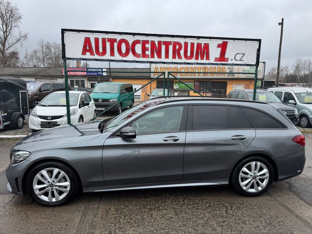 Mercedes-Benz Třídy C Kombi 2,2 l 143 kw