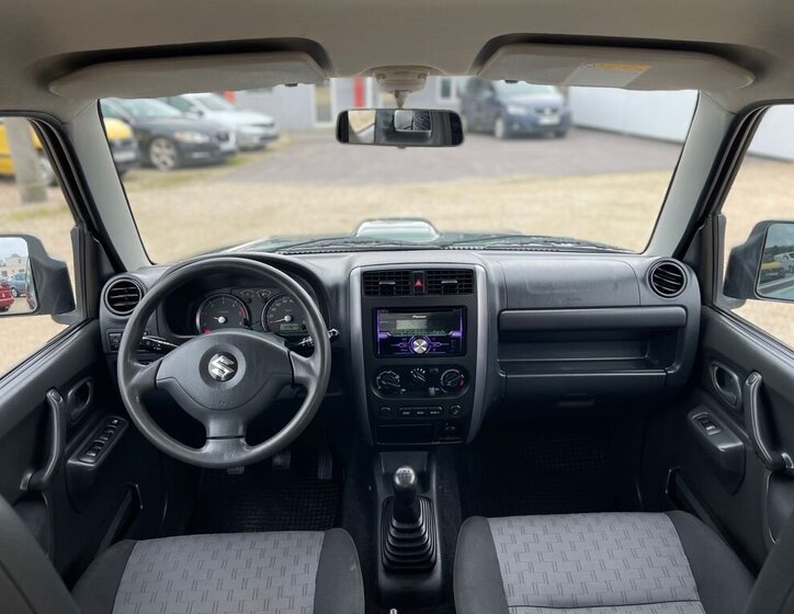 Suzuki Jimny SUV / Terénní 1,5 l 63 kw