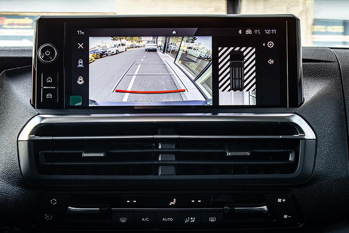 Peugeot Traveller MPV 2,0 l 130 kw