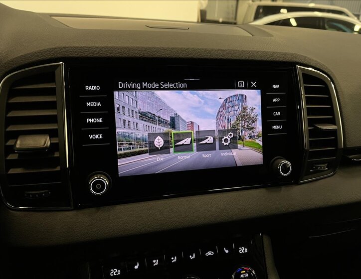 Škoda Karoq SUV / Terénní 1,5 l 110 kw